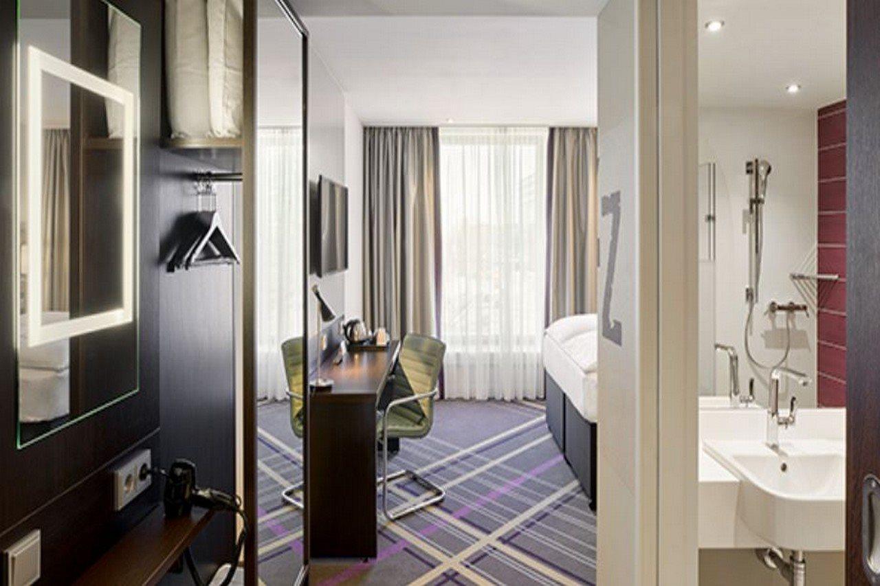 Premier Inn Duesseldorf City Friedrichstadt Bagian luar foto