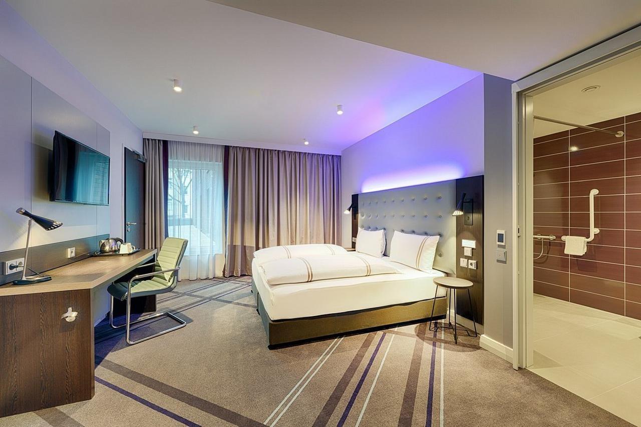 Premier Inn Duesseldorf City Friedrichstadt Bagian luar foto