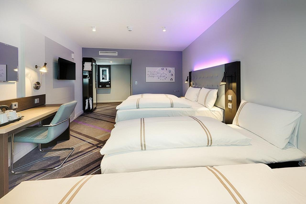 Premier Inn Duesseldorf City Friedrichstadt Bagian luar foto