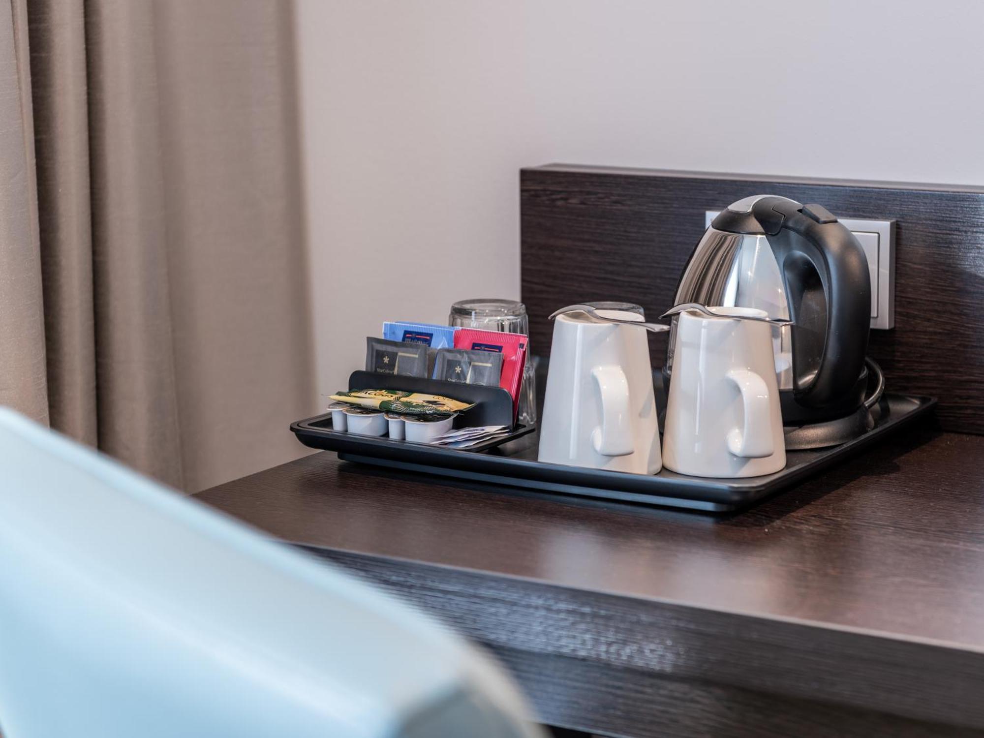 Premier Inn Duesseldorf City Friedrichstadt Bagian luar foto