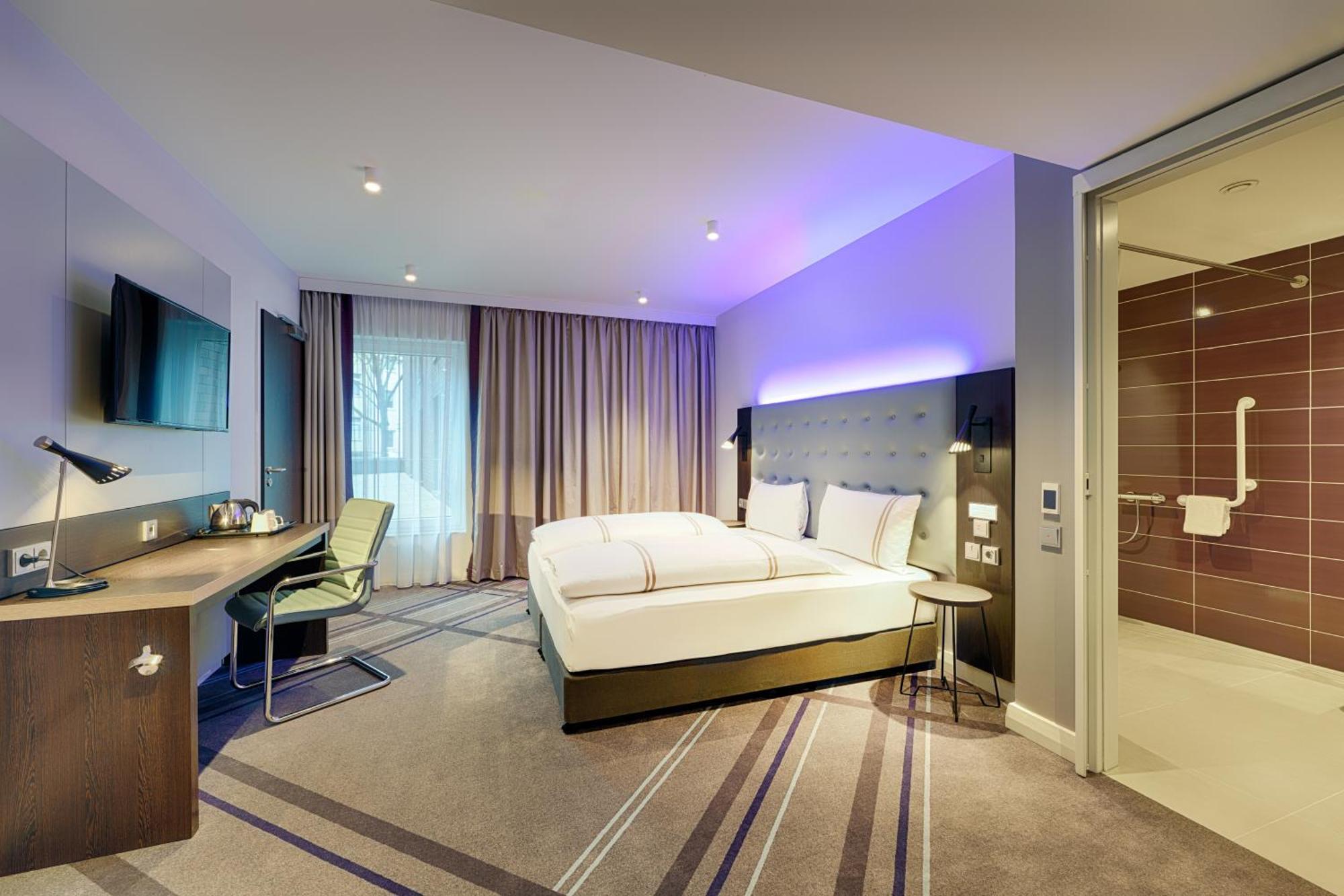 Premier Inn Duesseldorf City Friedrichstadt Bagian luar foto