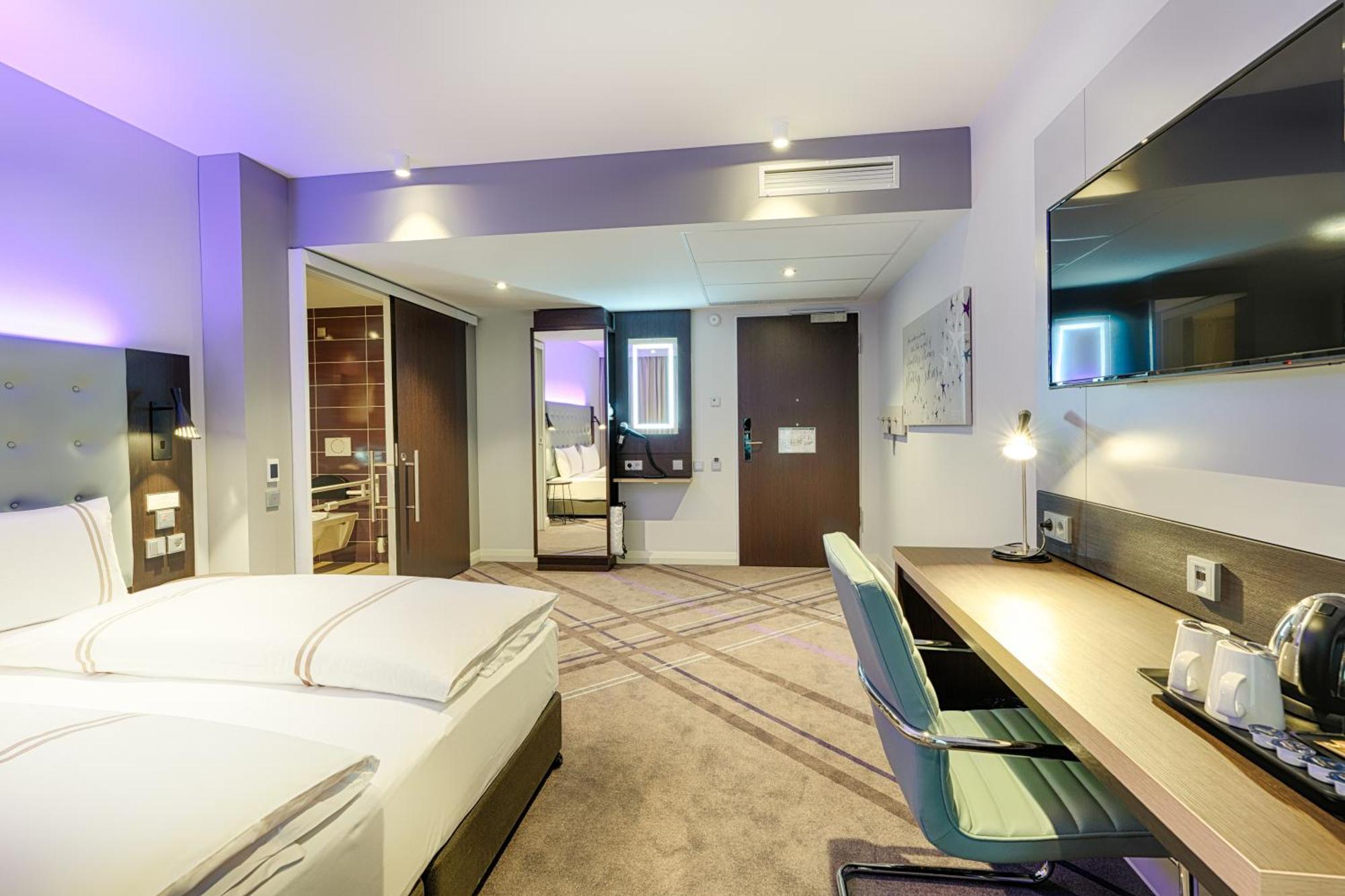 Premier Inn Duesseldorf City Friedrichstadt Bagian luar foto