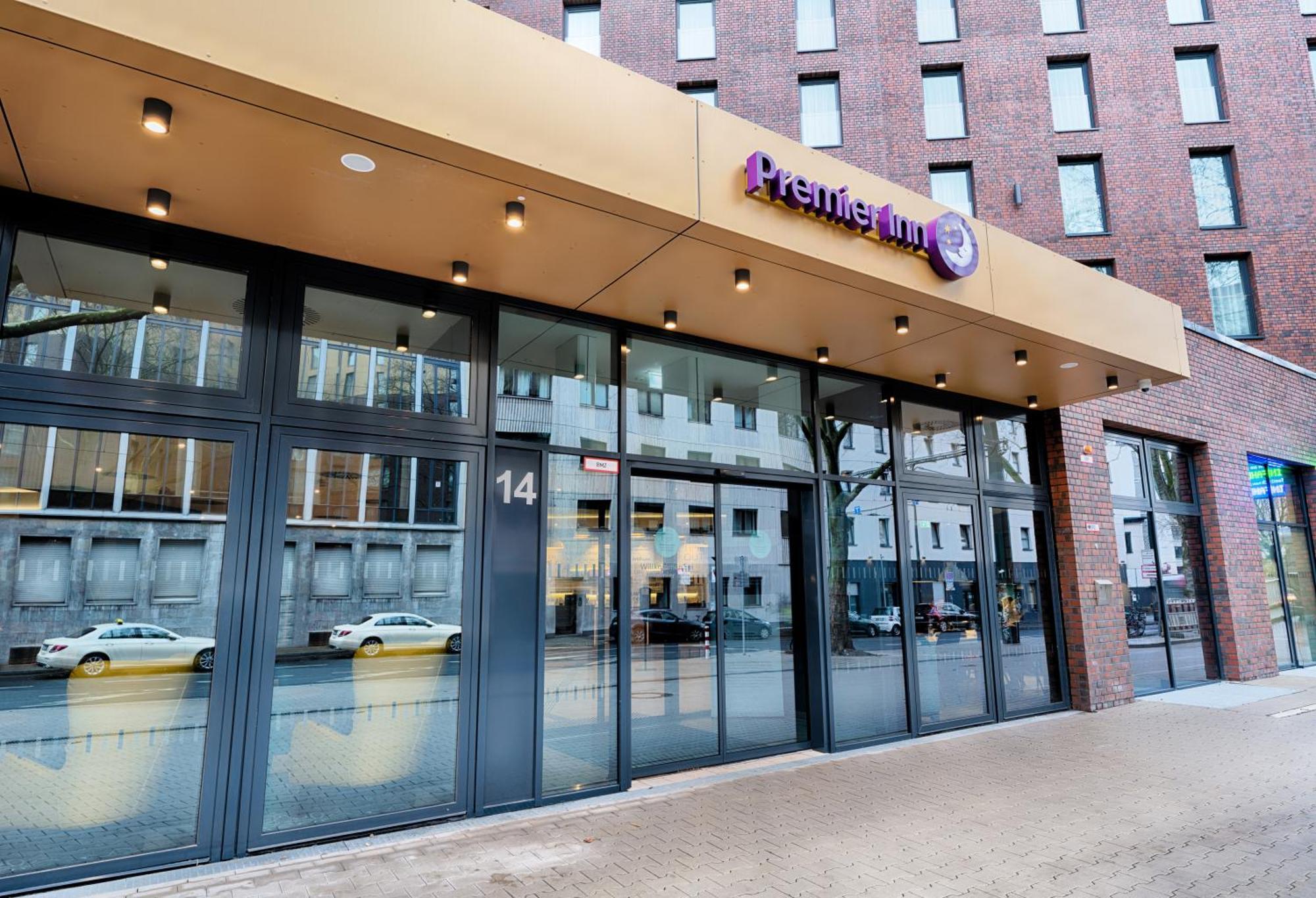 Premier Inn Duesseldorf City Friedrichstadt Bagian luar foto