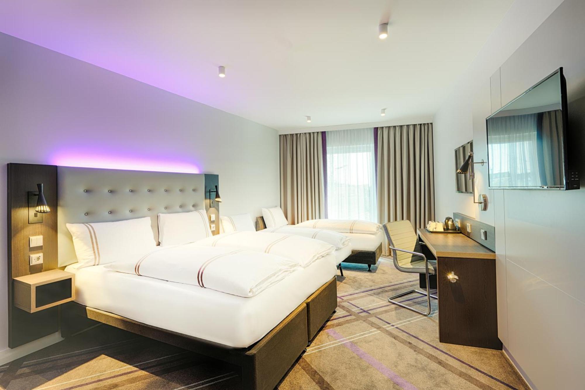 Premier Inn Duesseldorf City Friedrichstadt Bagian luar foto