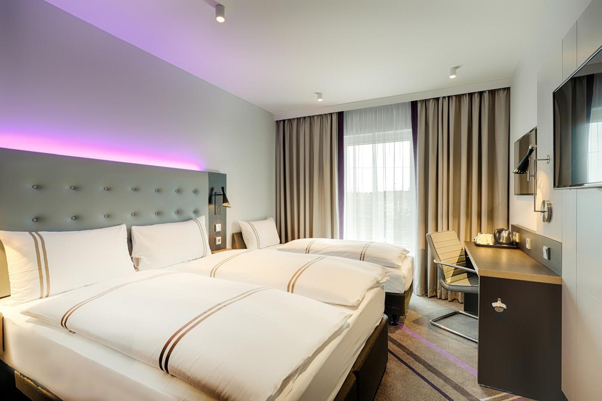 Premier Inn Duesseldorf City Friedrichstadt Bagian luar foto
