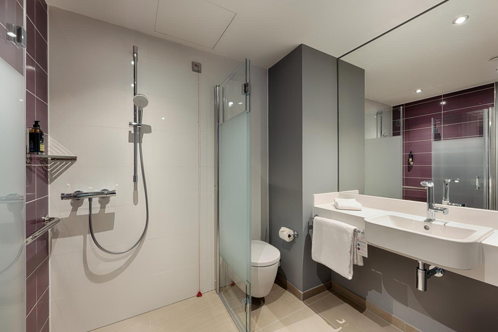 Premier Inn Duesseldorf City Friedrichstadt Bagian luar foto
